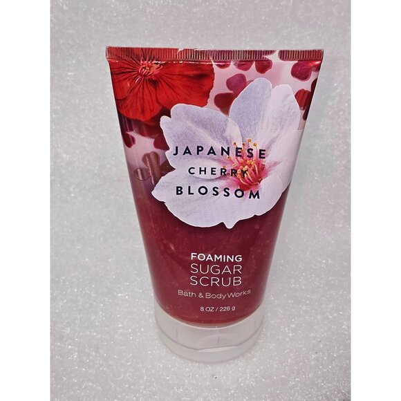 Japanese Cherry Blossom Foaming Sugar Scrub Bath & Body Works 8 Oz - Picture 1 of 2